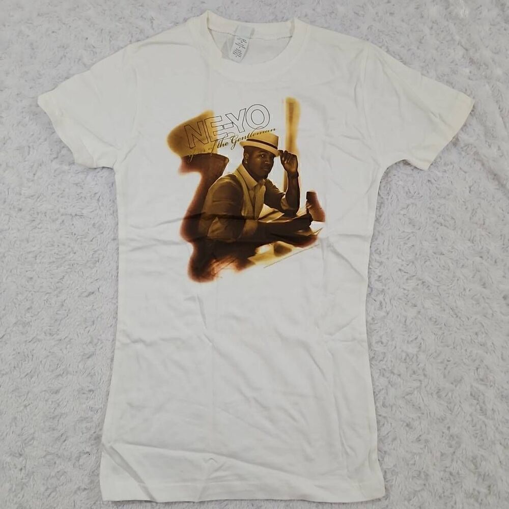 Ne-Yo Year of the Gentleman Album Girls Size Small Concert T-Shirt Music Hip Hop